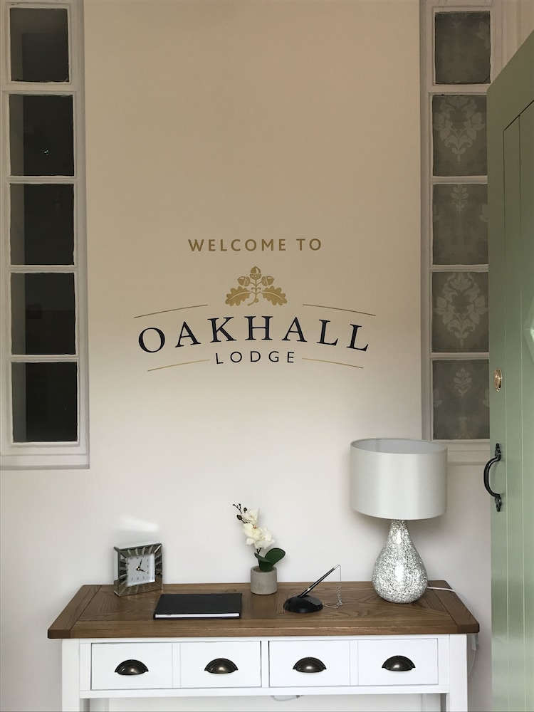 House Oakhall Lodge in Thorpe Abbotts - max 26 people photo 1