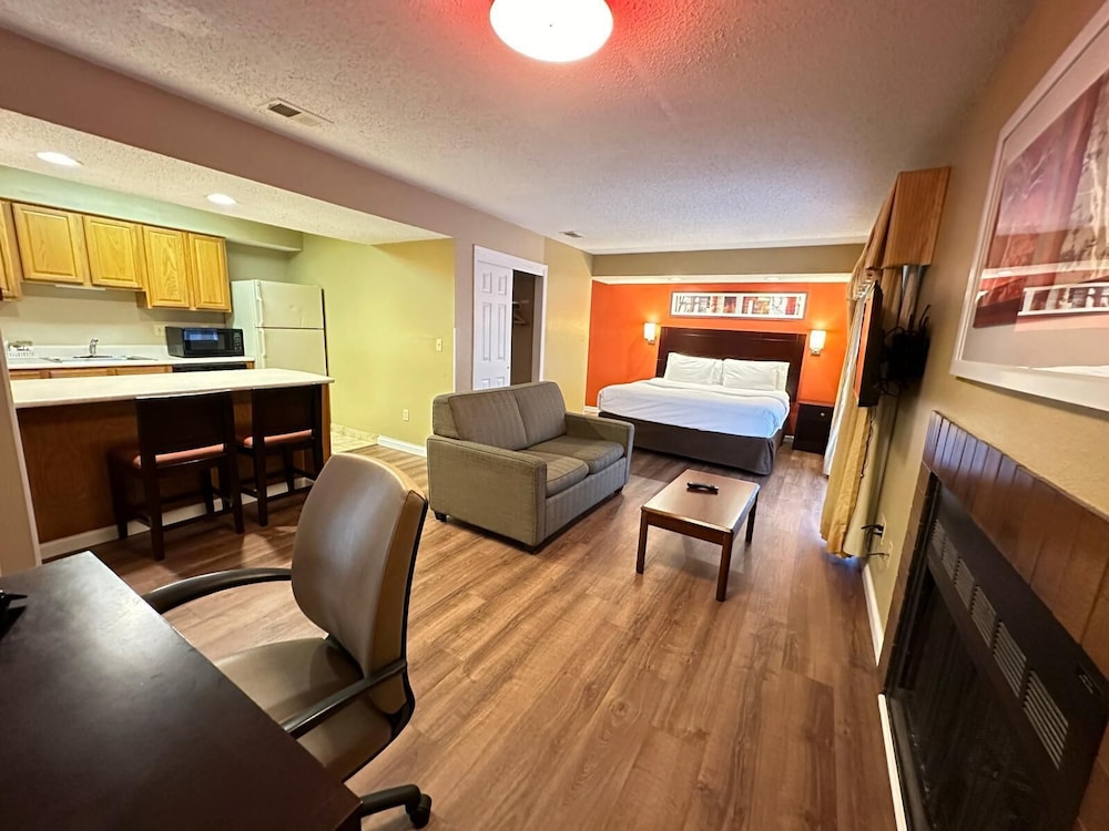 Studio Suite, 1 Queen Bed, Non Smoking - Photo 5