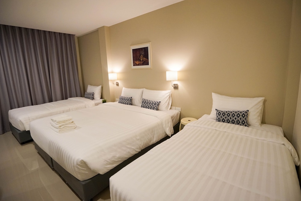 Deluxe Quadruple Room - Building 1 photo 2