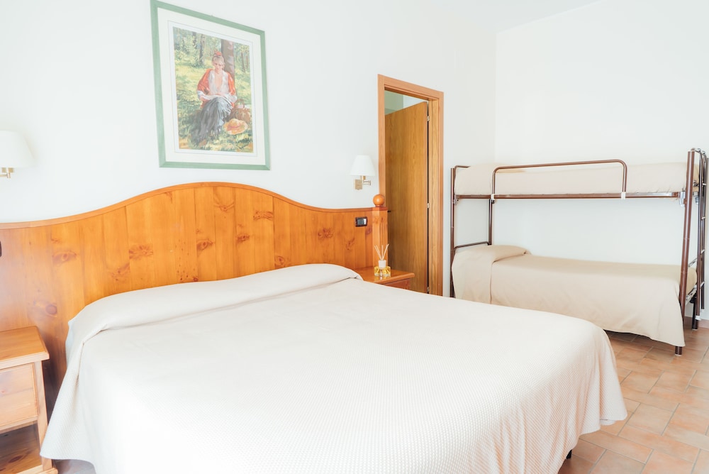 Quadruple Room photo 1
