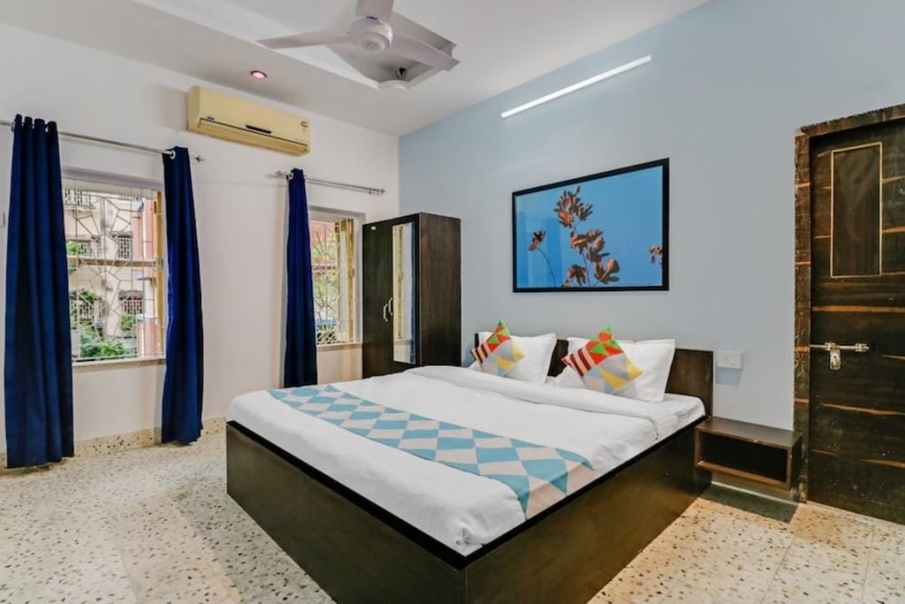 Deluxe Double Room, Multiple Beds, City View