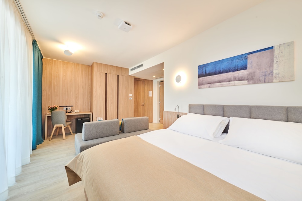 Premium Room, Sea Facing (Family) photo 1