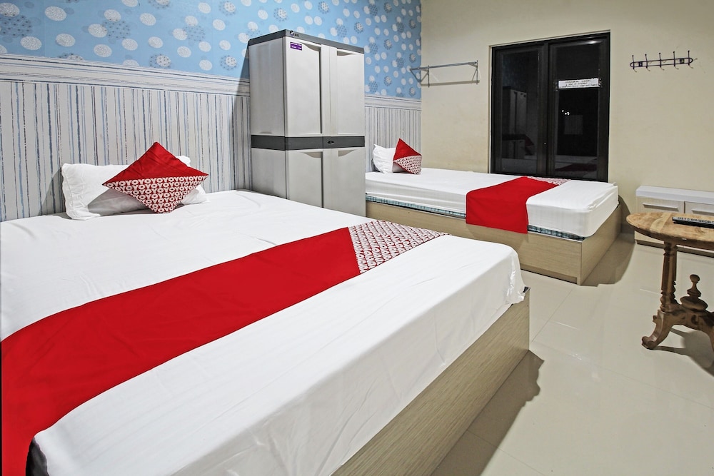 Twin Room - Photo 3