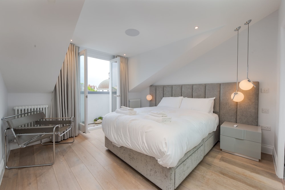 Apartment (2 Bedrooms)