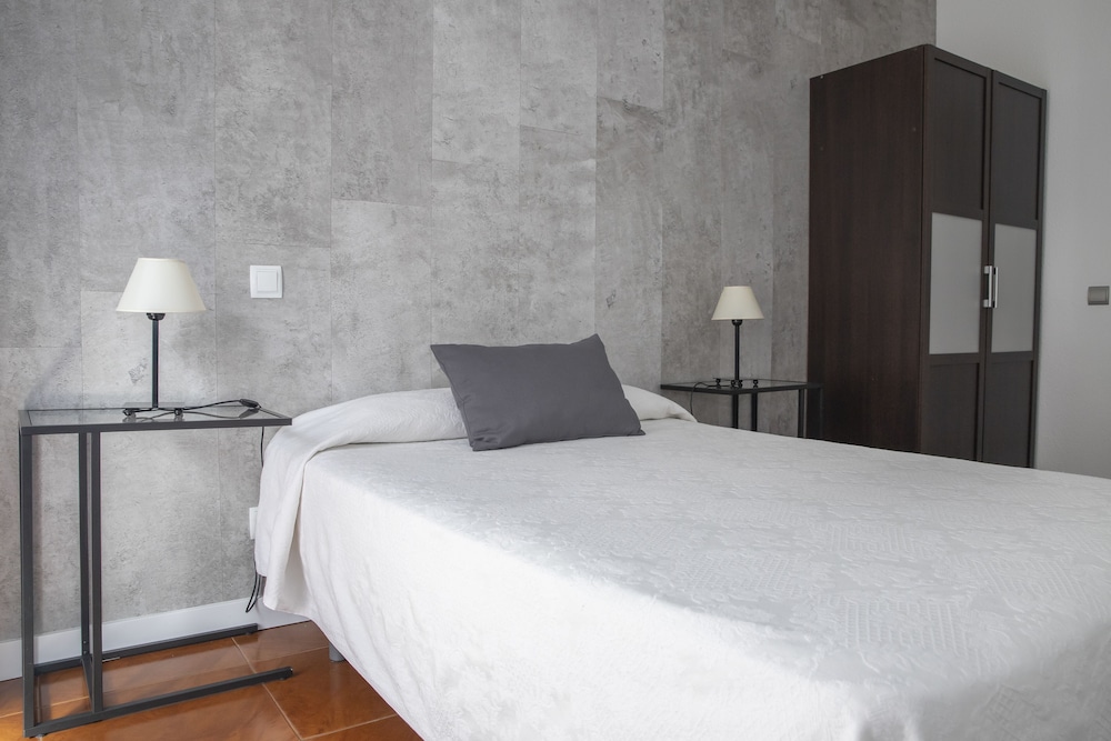 Double Room thumbnail 5