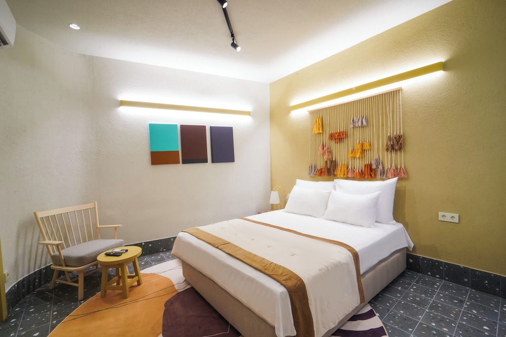 Deluxe Double Room - Photo 10