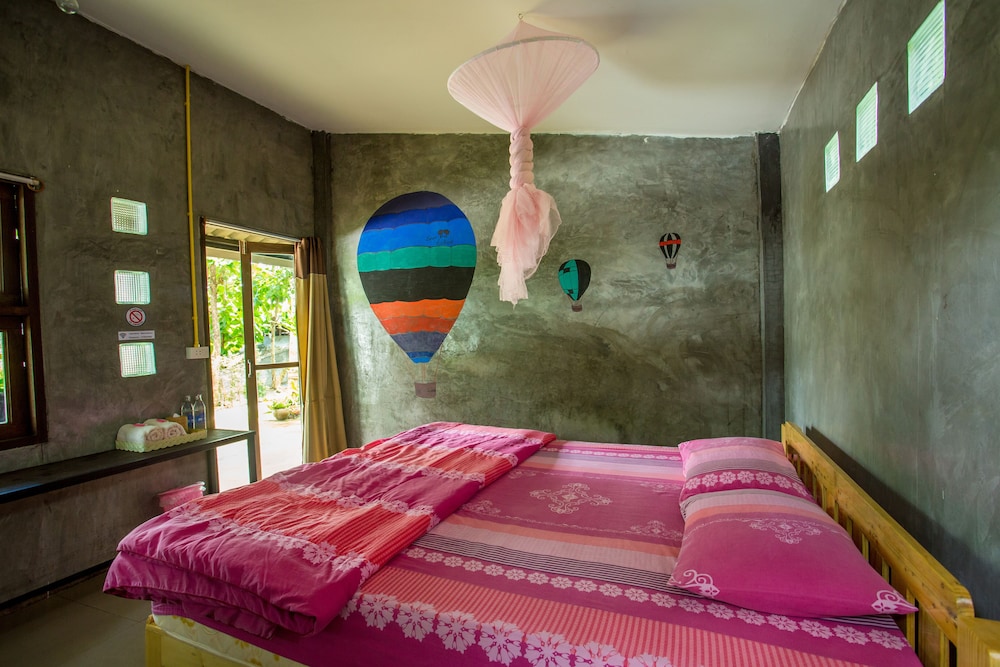 Superior Room with Fan photo 3
