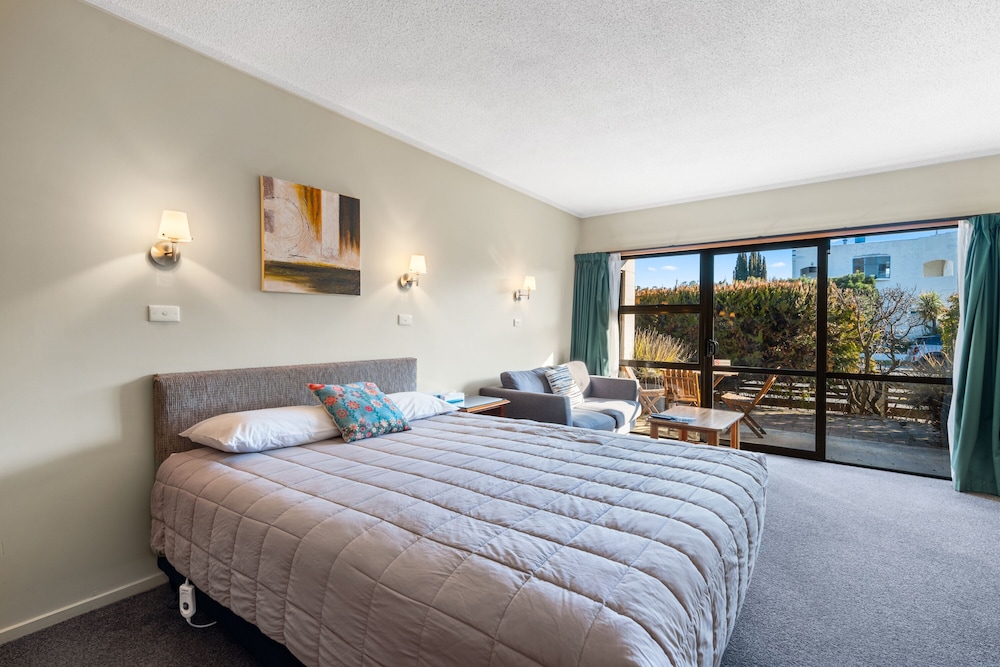 Standard Room, Non Smoking, Balcony (King Studio) photo 3