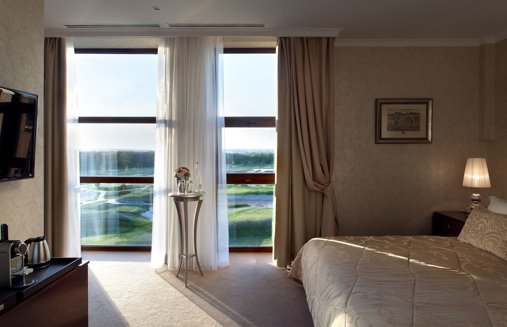 Duplex, 1 Bedroom, Golf View