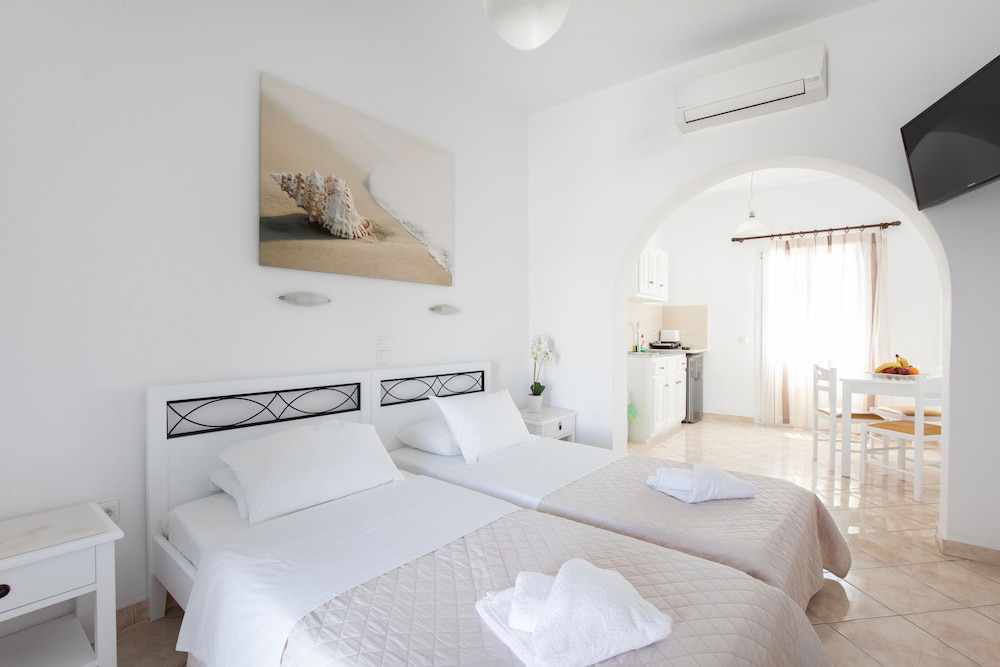 Basic Double or Twin Room, Garden View