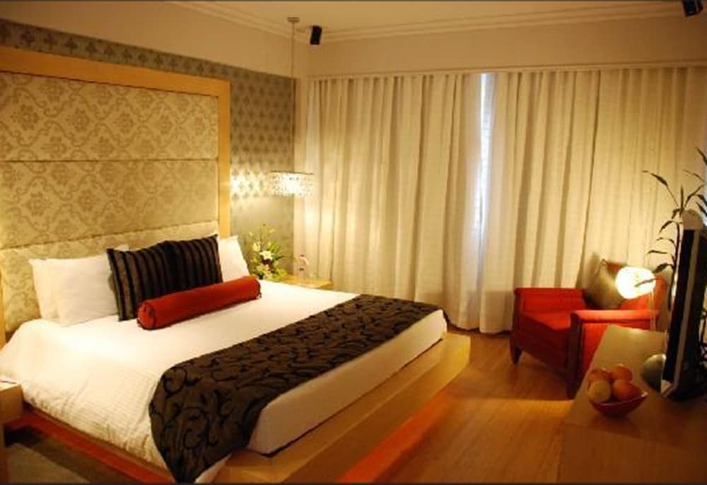 Deluxe Room - Photo 2