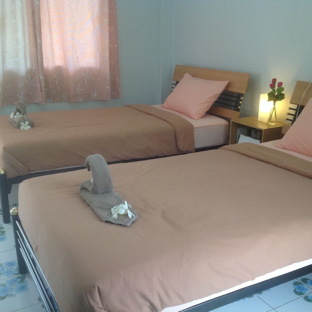 Standard Twin Room photo 2