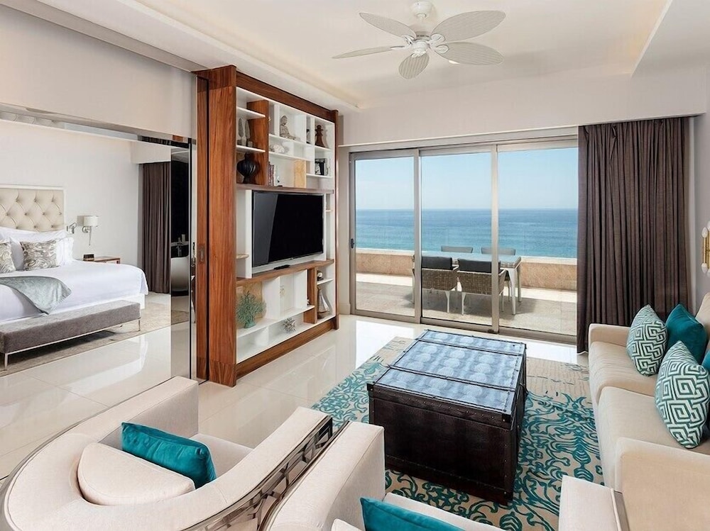 Deluxe Room, Beach View