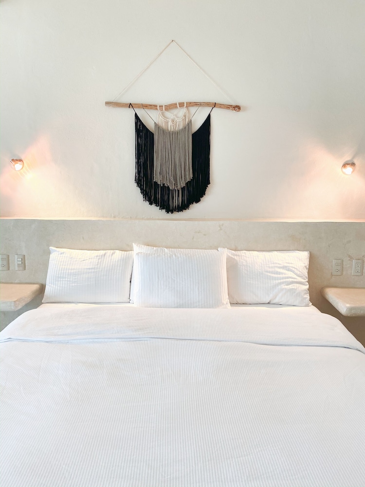 Double Room, 1 King Bed, Ocean View, Beachfront