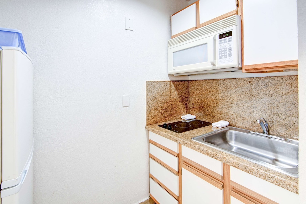 Deluxe Room, 2 Double Beds, Smoking, Kitchenette photo 3