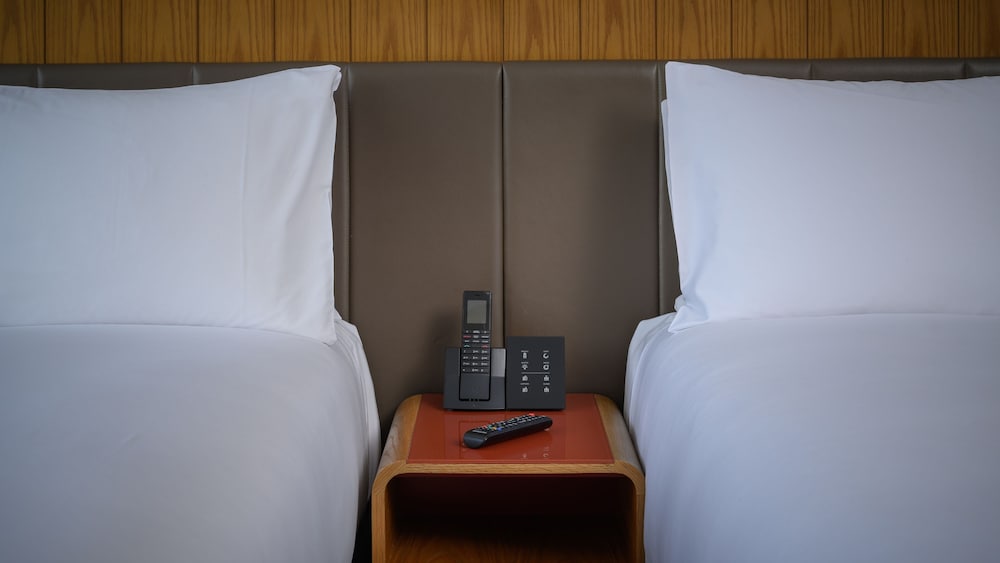 Standard Room, 2 Double Beds, Club Lounge Access, Harbor View - Photo 1