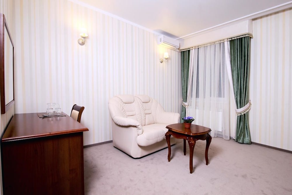 Panoramic Suite, 1 Double Bed, Non Smoking, City View photo 3