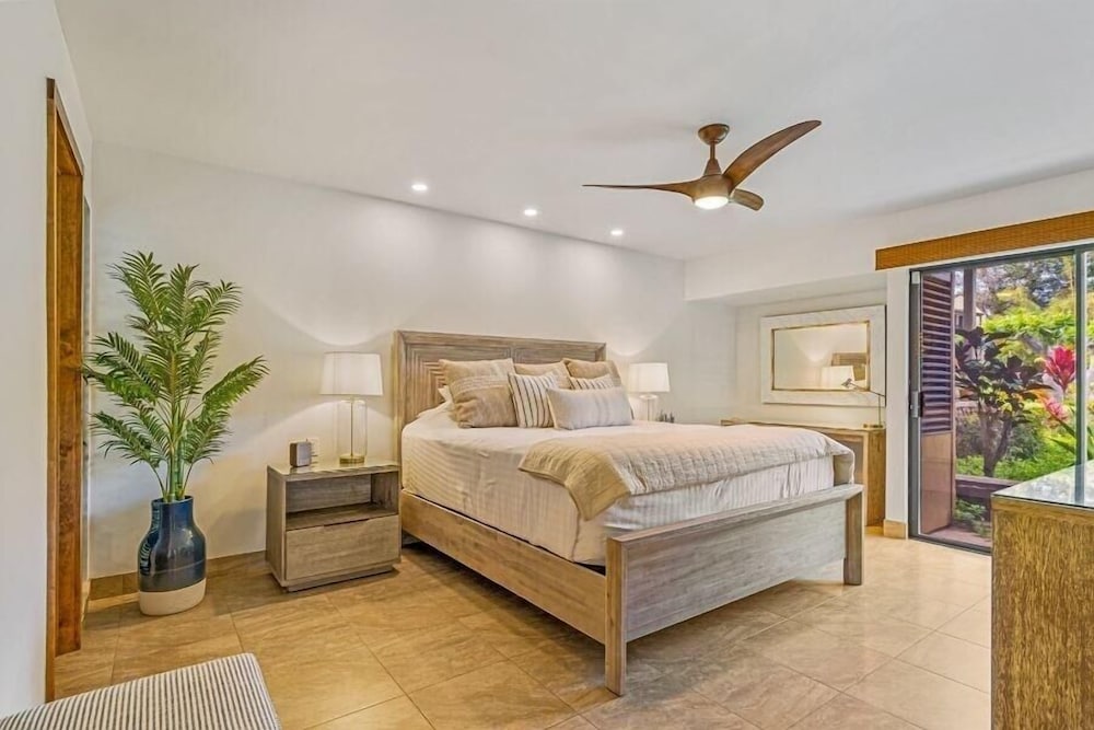 Condo, 2 Bedrooms