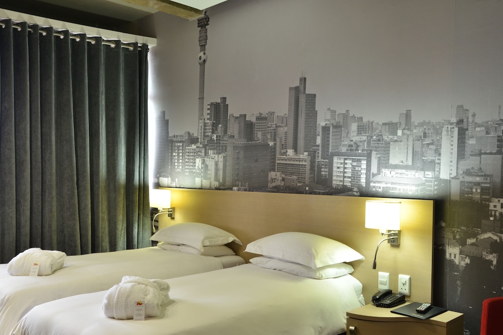 Deluxe Twin Room photo 2