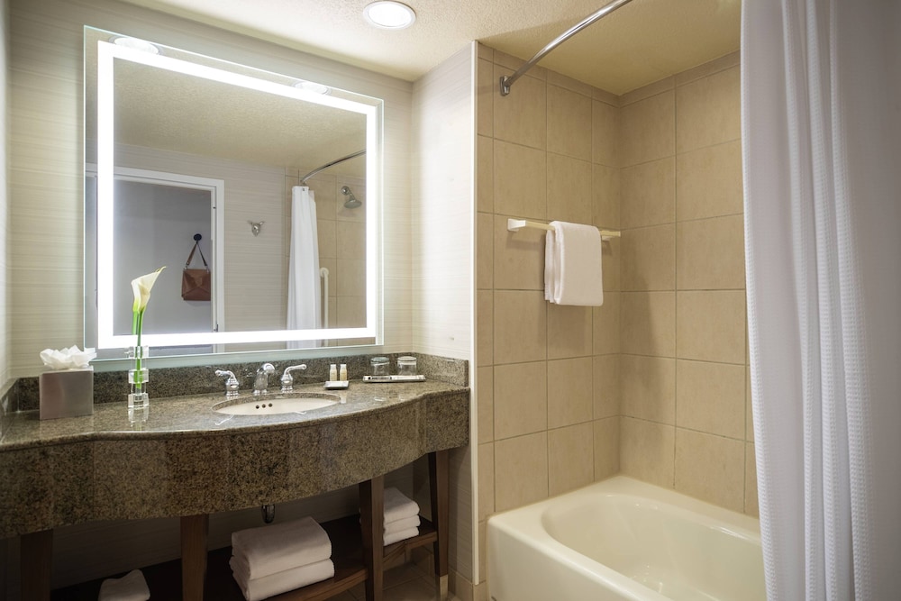 Room, 2 Double Beds (Hearing Accessible) - Photo 3