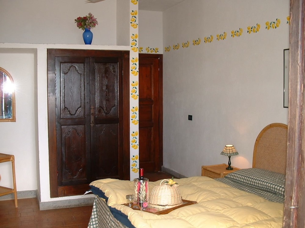 Basic Single Room photo 1