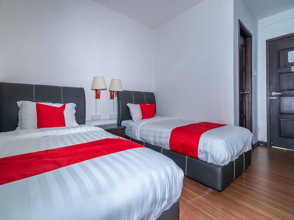 Deluxe Twin Room - Photo 3