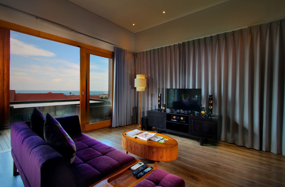 Kirana Penthouse Private Plunge Pool (Free 1X Floating Breakfast with Min. 2 Nights Stay) photo 2