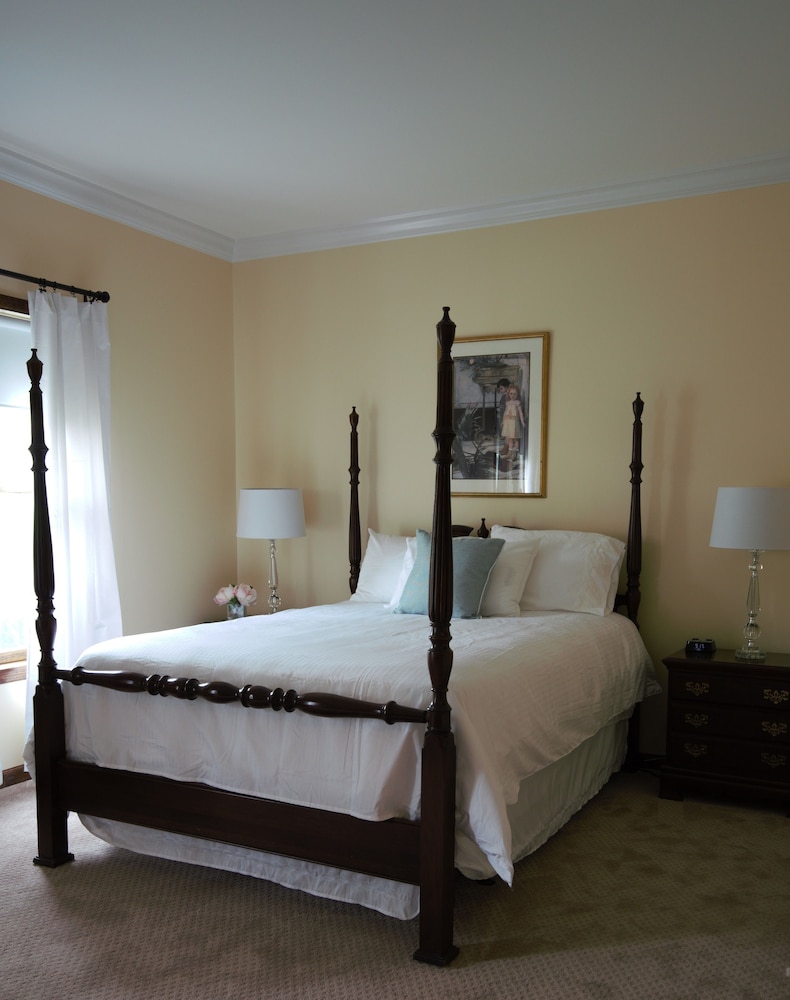 Deluxe Room, 1 Queen Bed