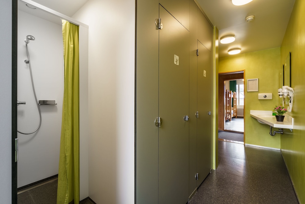 Twin Room, Shared Bathroom photo 2