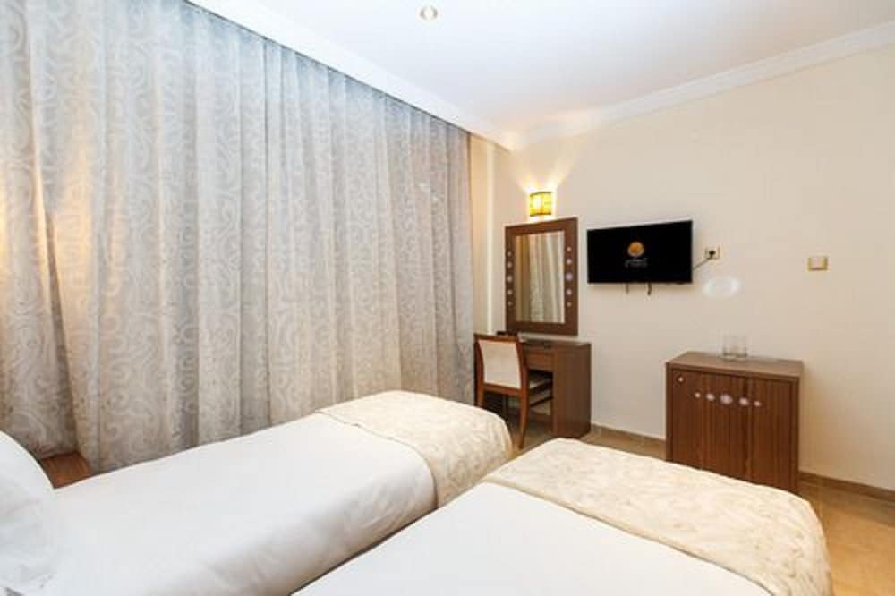 Standard Double Room photo 3