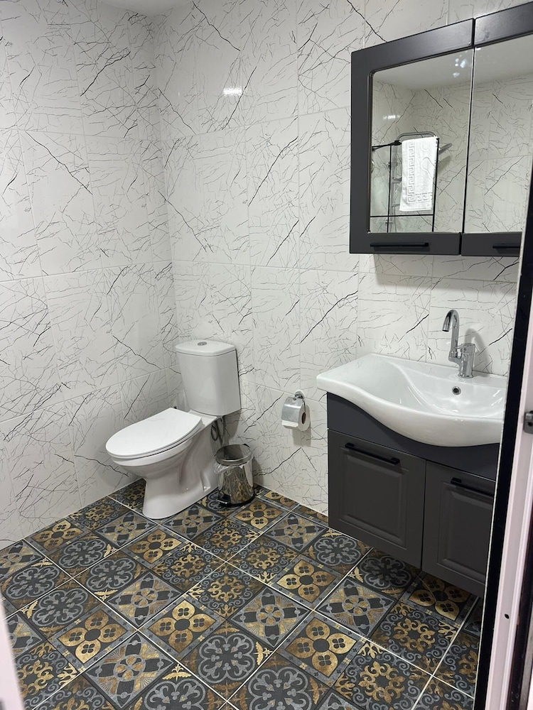 Economy Room photo 3
