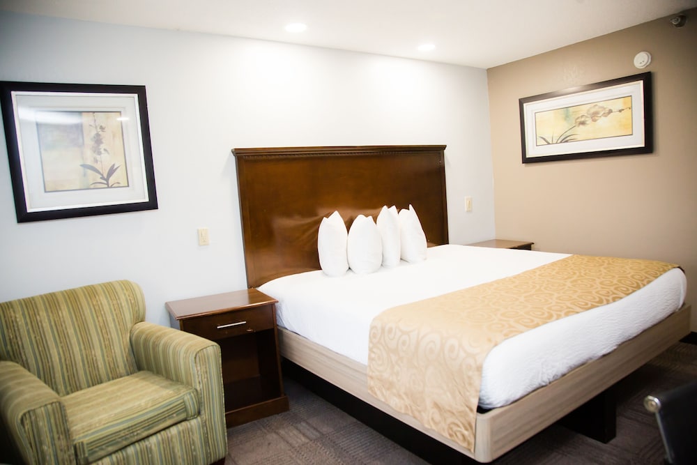 Deluxe Room, 1 King Bed, Non Smoking photo 1