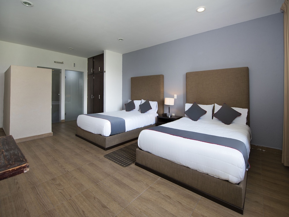 Standard Room, 2 Double Beds