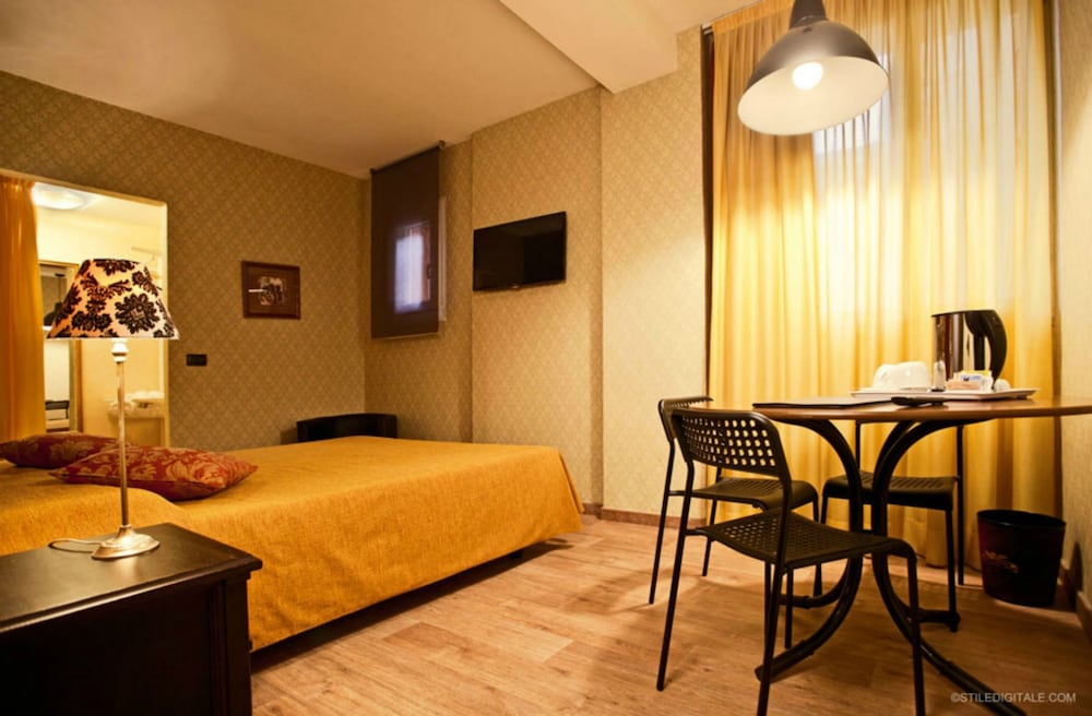 Superior Double Room Single Use - Photo 3