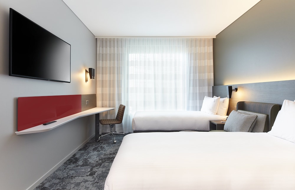 Standard Room, 2 Queen Beds (High Floor) photo 3