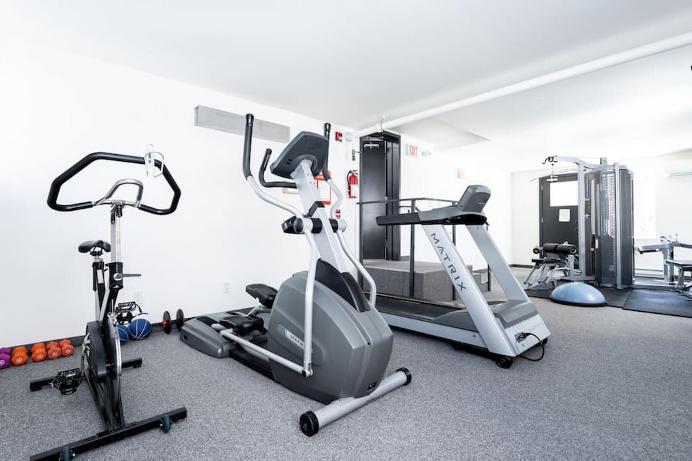 Comfy DT Loft w Parking Rooftop Patio BBQ Gym, 写真 55