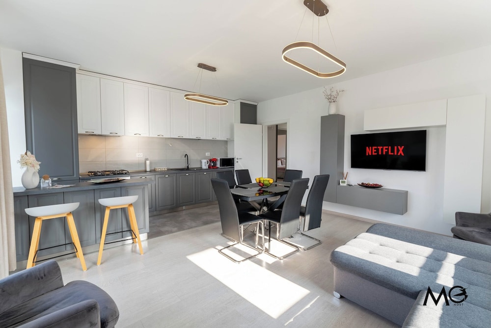 Deluxe Apartment, Balcony, City View