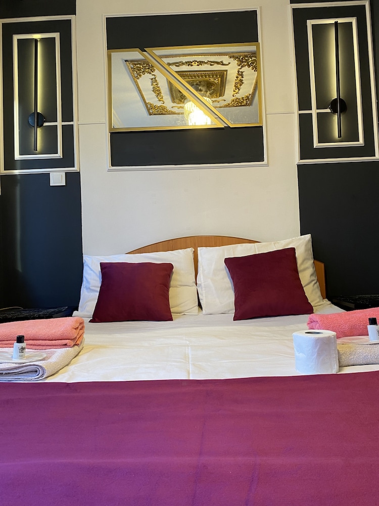 Classic Room - Photo 1