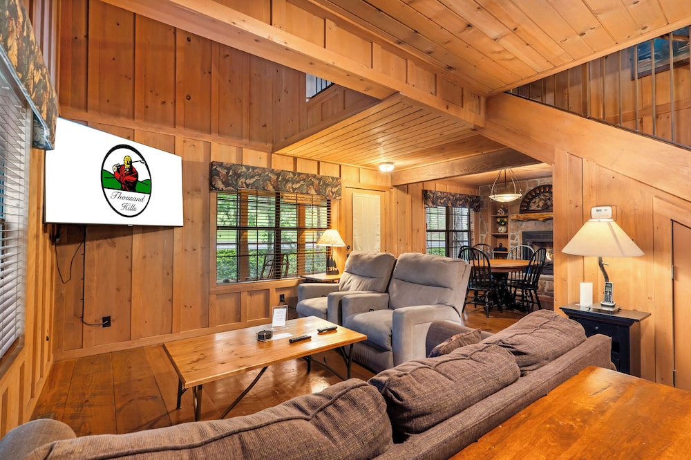 Cabin, 3 Bedrooms, 2 Bathrooms