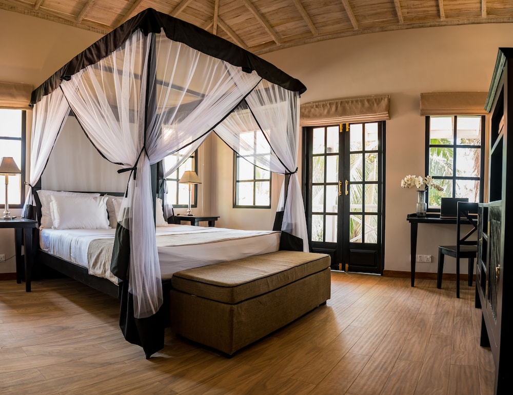 Villa with Jungle and Ocean View