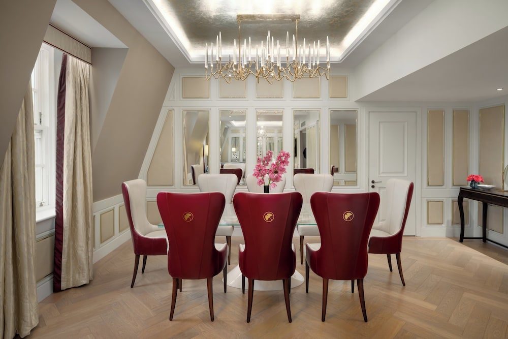 Suite (Roosevelt)