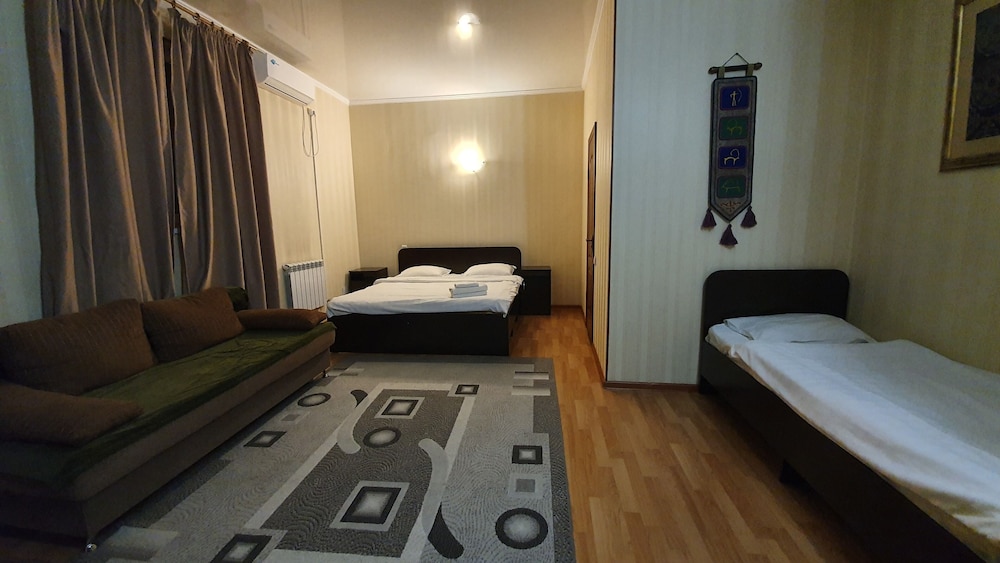 Comfort Double Room, Bathtub