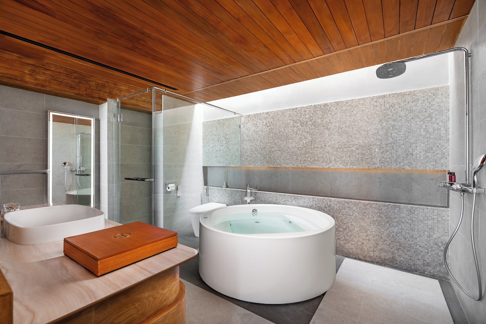 Beachfront suite pool villa - Photo 5