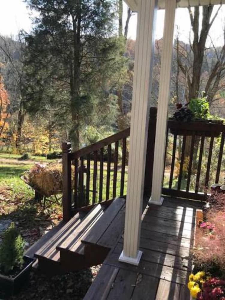 Signature Cottage, Non Smoking, Hill View photo 3