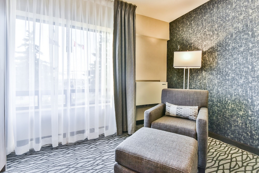 Room, 1 King Bed, Non Smoking (Ground Floor) - Photo 7