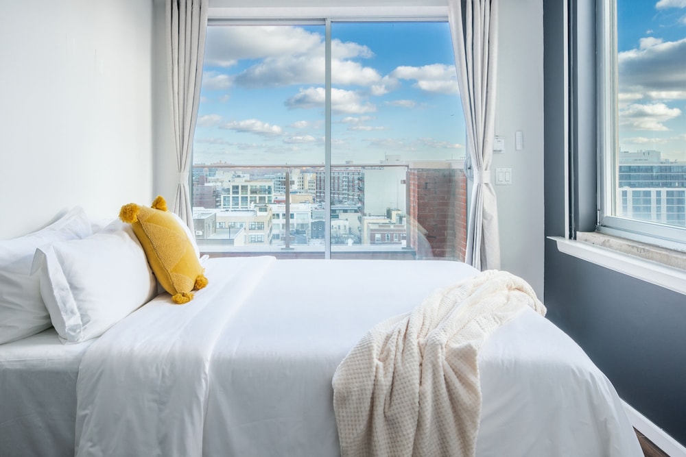 Penthouse Suite - Photo 2