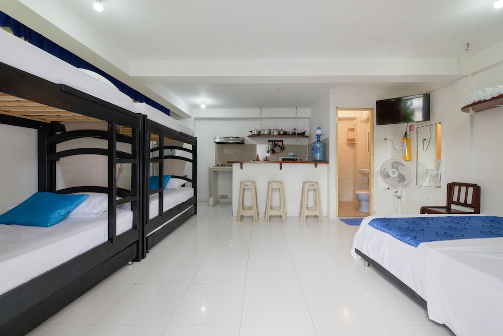 Family Studio, Kitchenette photo 3
