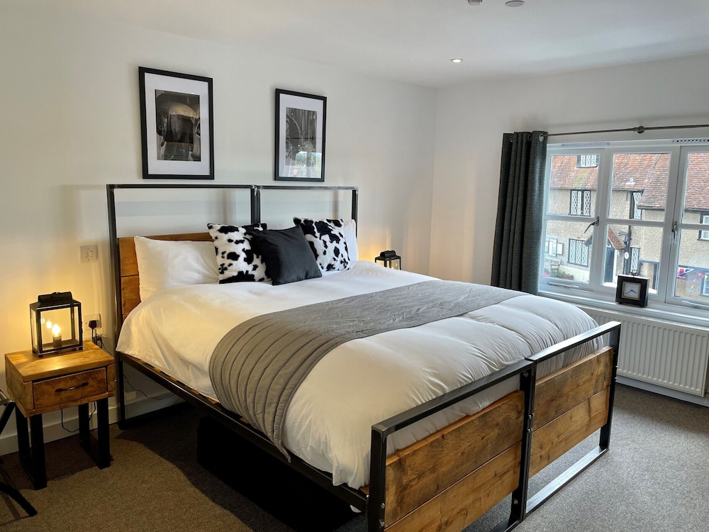 Double Room, Ensuite - Photo 2