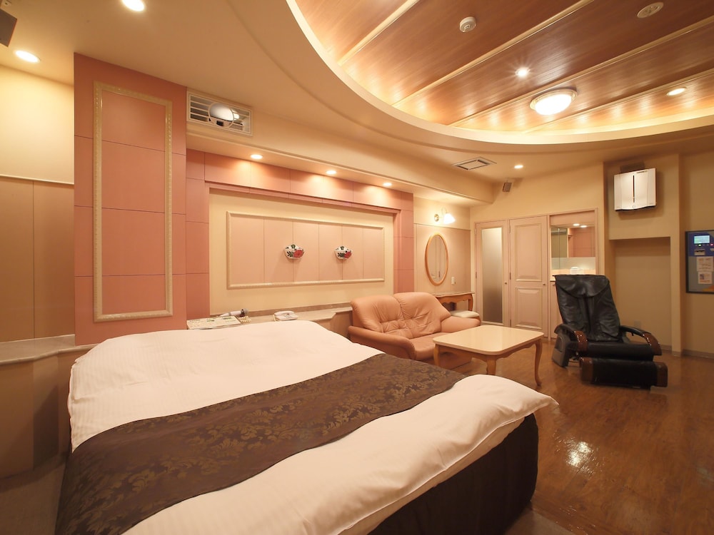 Standard Room, 1 Queen Bed (Couples Hotel)