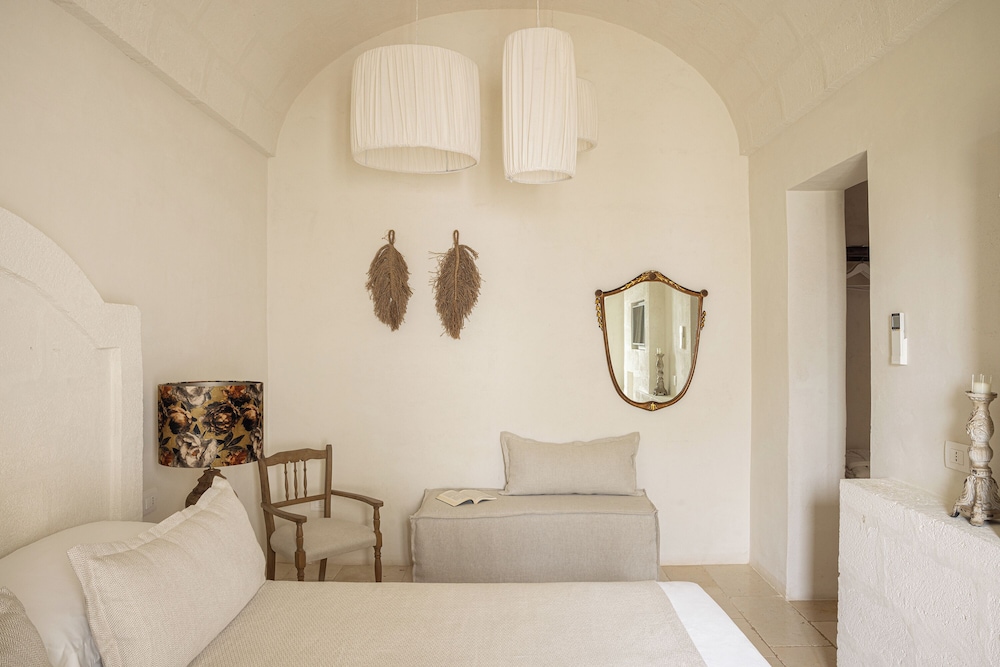 Junior House (204) photo 3